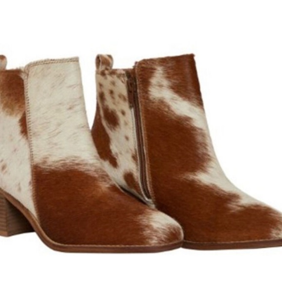 ✨Authentic MYRA Cow Hide Booties! 100% Leather and handcrafted! NWT AND BAG! - Picture 1 of 9
